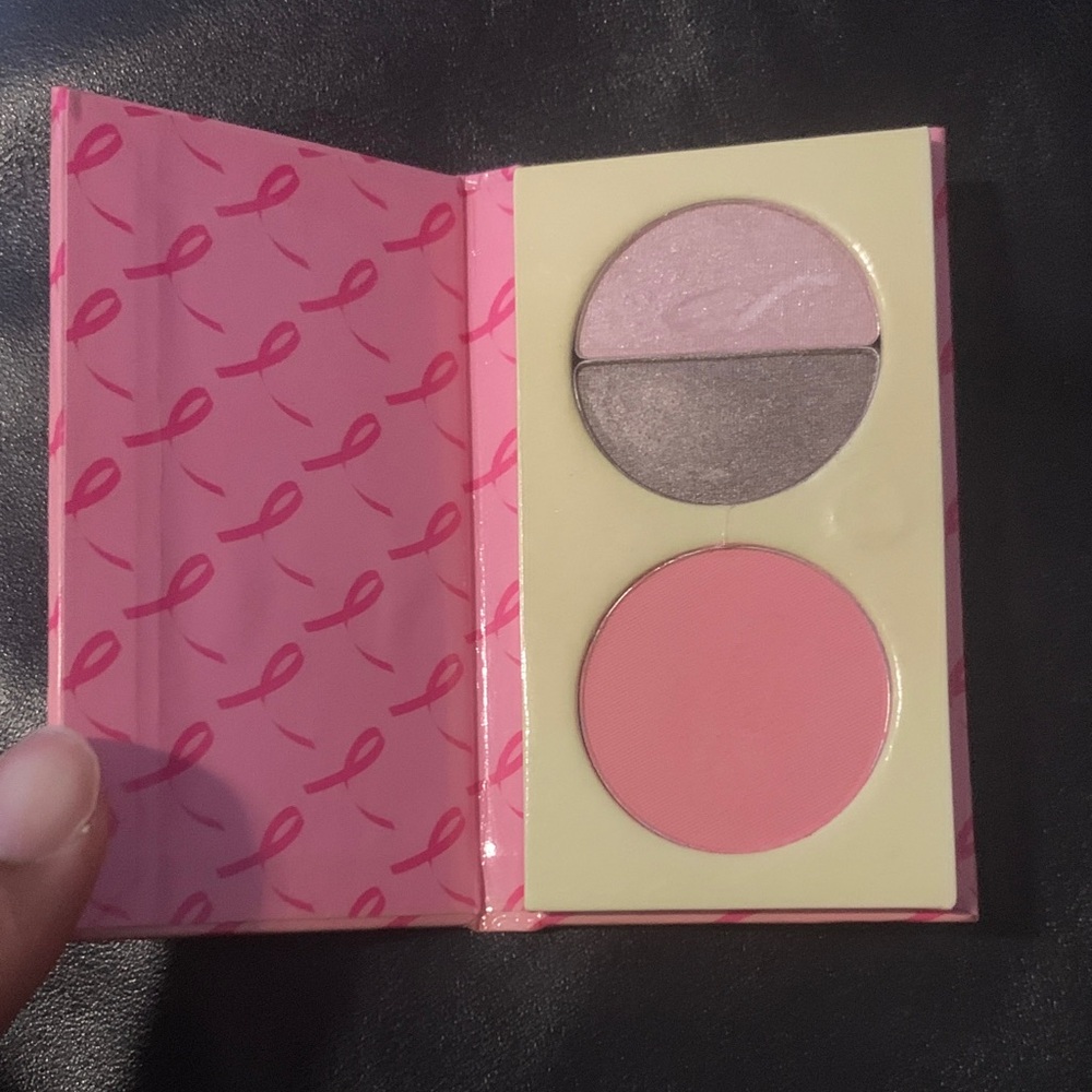 Stila Pink Ribbon Design Box
